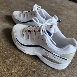 Easy spirit Romy leather walking shoe.